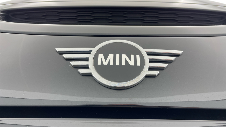 MINI Hatchback 135kW Cooper S Level 2 33kWh 3dr Auto Electric Hatchback